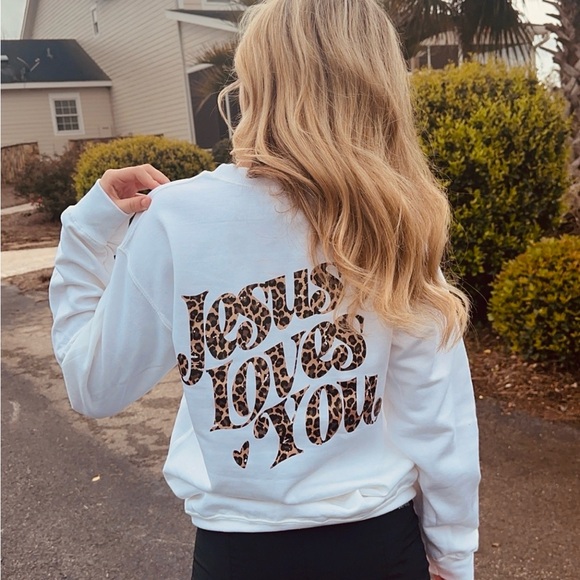 Sweaters - White Sweatshirt with Leopard Print 'Jesus Loves You'